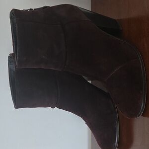 RAG & BONE Newbury Burgundy Leather Back Zip Ankle Heel Booties Sz 40. Like a 9.